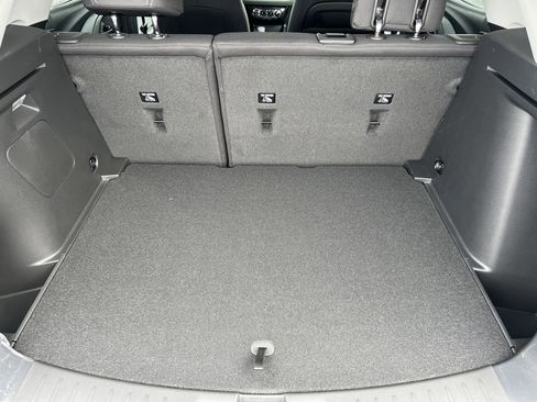 New 2026 Chevrolet TrailBlazer LT w/ Convenience Package FWD image 18