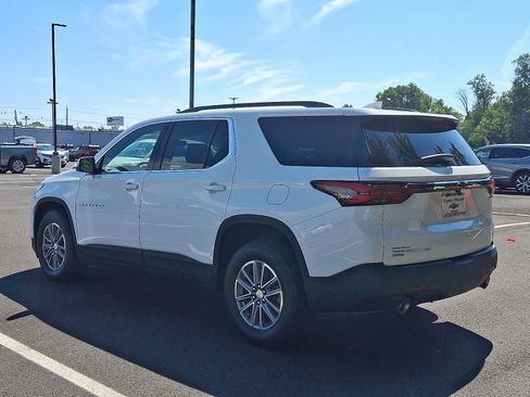 Used 2024 Chevrolet Traverse LT AWD/4WD image 4