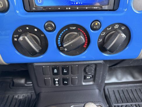Used 2007 Toyota FJ Cruiser 4WD image 30