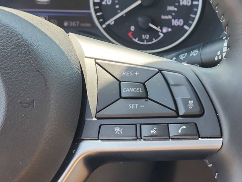 Used 2025 Nissan Sentra SV w/ SV Premium Package FWD image 22