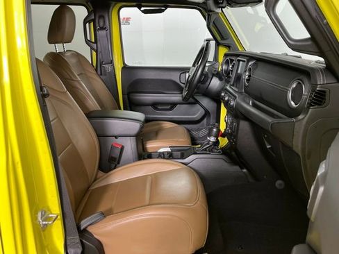 Used 2023 Jeep Wrangler Unlimited Sahara w/ Dual Top Group AWD/4WD image 31