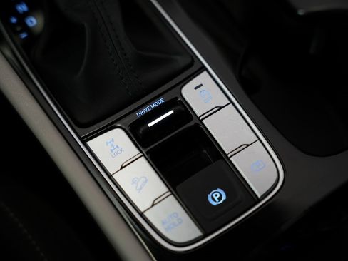 Used 2022 Hyundai Tucson SE image 28