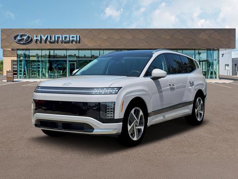 New 2026 Hyundai Ioniq 9 Calligraphy image 1