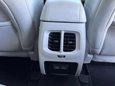 Used 2021 Jeep Cherokee Latitude Plus image 19