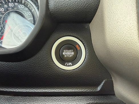 Certified 2019 RAM 1500 Laramie AWD/4WD image 14