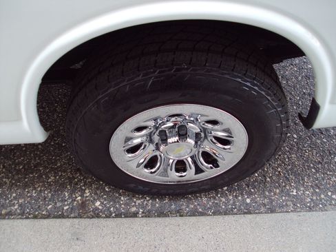 Used 2014 Chevrolet Express 1500 LT w/ LT Preferred Equipment Group image 28