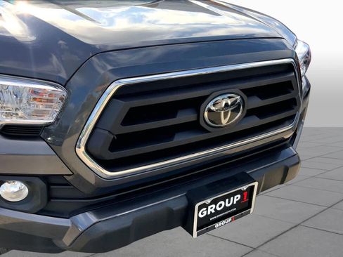 Used 2022 Toyota Tacoma SR5 AWD/4WD image 29