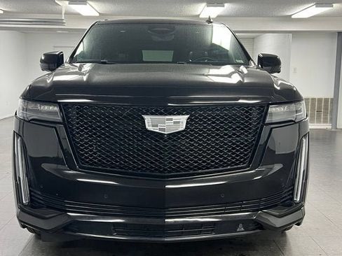 Used 2024 Cadillac Escalade Sport Platinum w/ LPO, ONYX Package AWD/4WD image 8