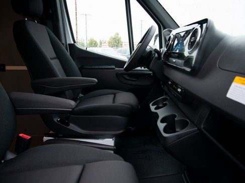 New 2026 Mercedes-Benz Sprinter 2500 image 13