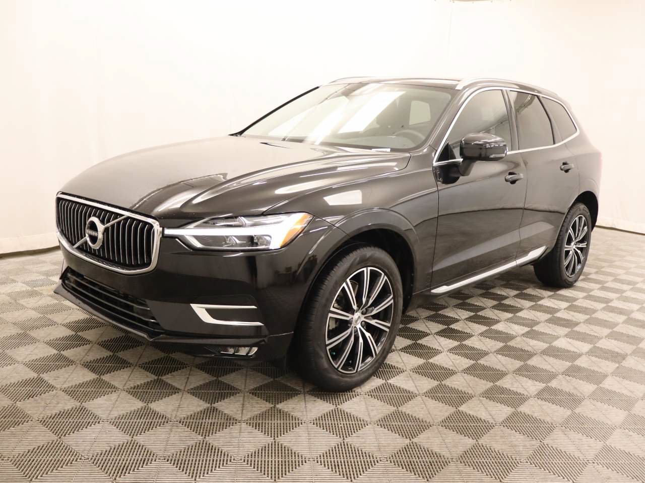 Used 2021 Volvo XC60 T5 Inscription w/ Protection Package Premier FWD image 1