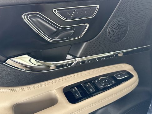 New 2025 Lincoln Corsair Reserve w/ Rear Removable Package Tray image 9