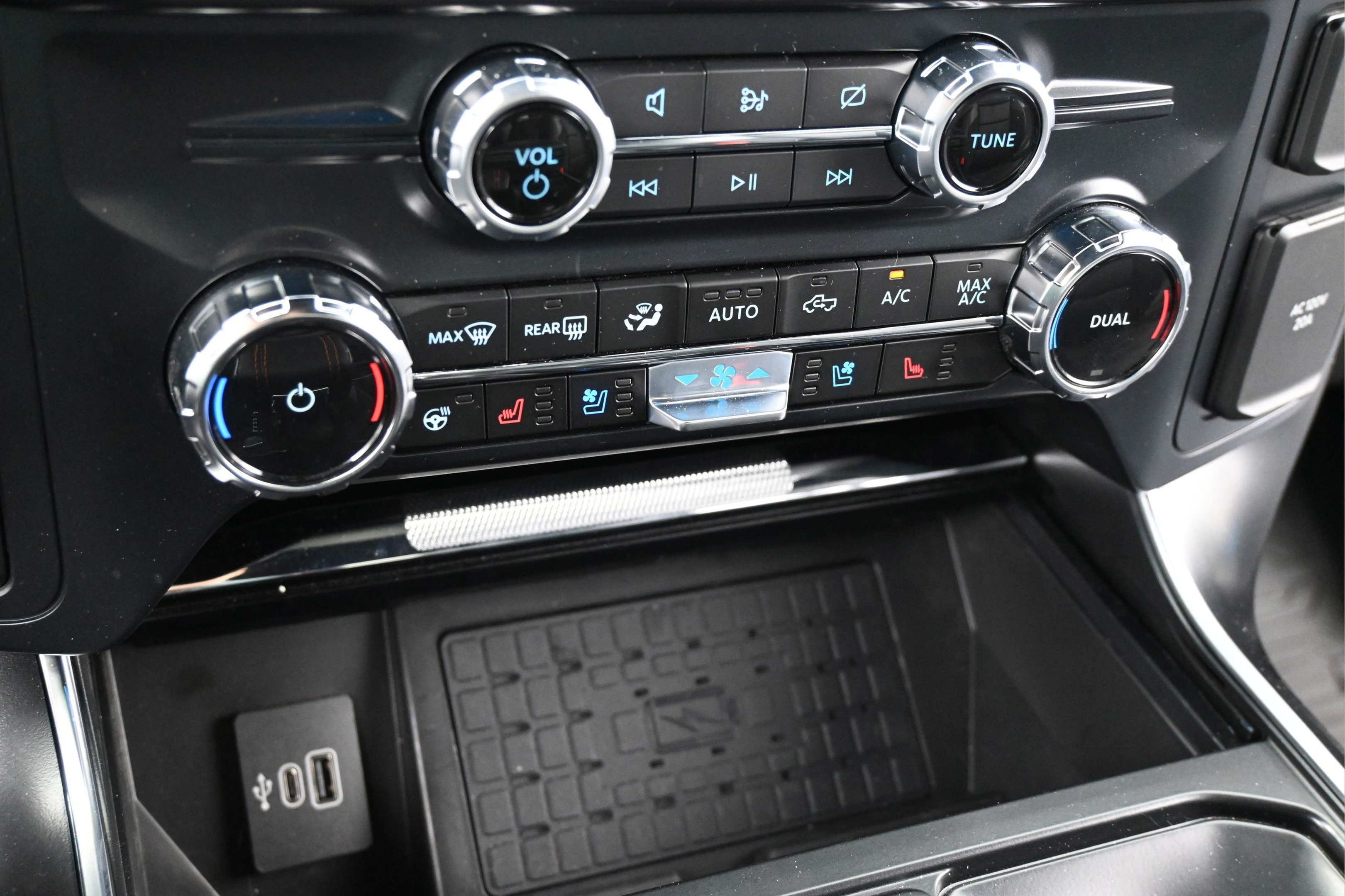 Used 2026 Ford F150 Raptor AWD/4WD image 18
