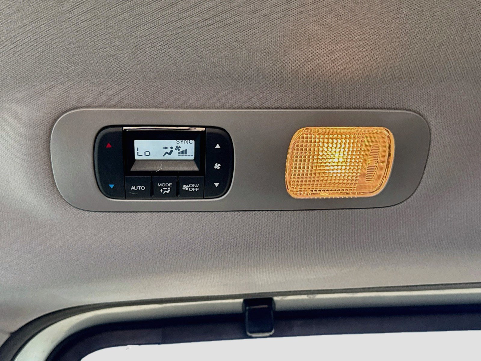 Used 2023 Honda Odyssey EX-L image 27