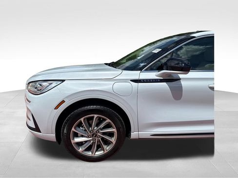 Certified 2025 Lincoln Corsair Grand Touring AWD/4WD image 37