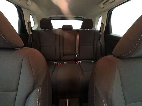 Used 2024 Nissan Rogue S AWD/4WD image 21