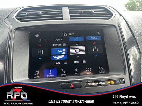 Used 2019 Ford Explorer XLT w/ Equipment Group 202A AWD/4WD image 14