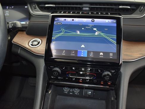 Used 2022 Jeep Grand Cherokee L Summit w/ Advanced Protech Group IV image 33