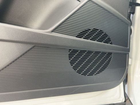 New 2026 Volkswagen Taos SE image 23