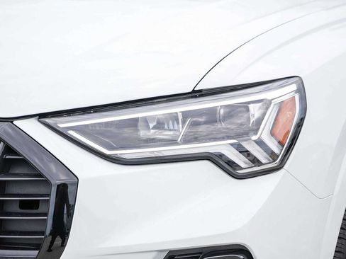 Used 2025 Audi Q3 2.0T Premium w/ Convenience Package AWD/4WD image 5