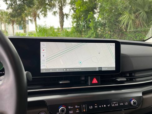 Used 2026 Kia Carnival FWD image 19
