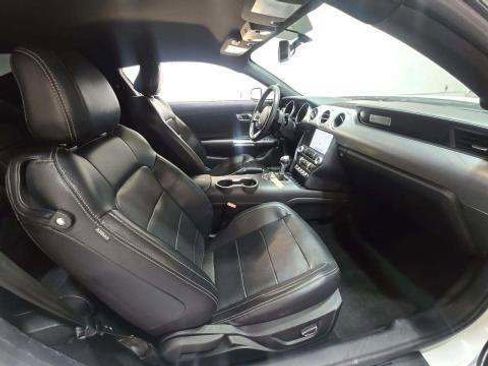 Used 2019 Ford Mustang GT Premium image 11