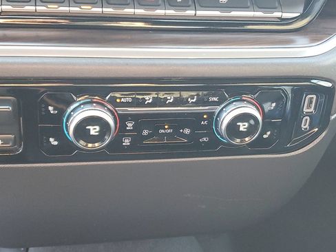 Used 2025 GMC Sierra 1500 SLT RWD image 24