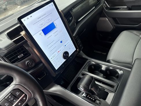 Used 2024 Ford F150 Lightning Lariat image 13