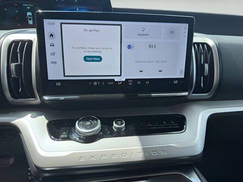 New 2025 Ford Expedition Active AWD/4WD image 17