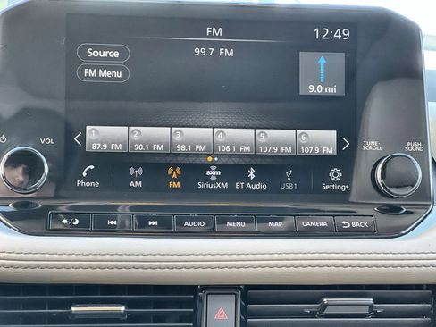 Used 2023 Nissan Rogue SL w/ SL Premium Package image 18