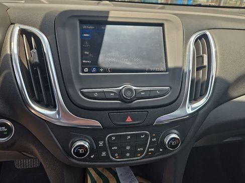 Used 2021 Chevrolet Equinox LT AWD/4WD image 14