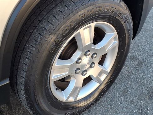 Used 2011 GMC Acadia SL w/ Preferred Package image 10