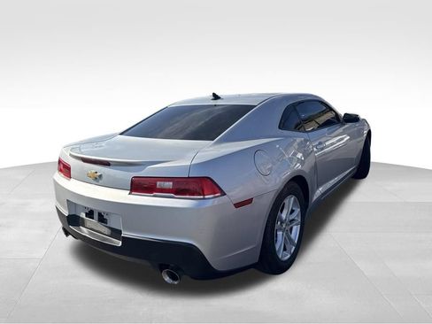 Used 2015 Chevrolet Camaro LT RWD image 3