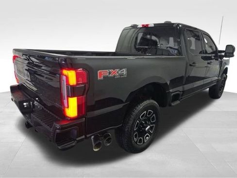 Used 2025 Ford F250 Platinum AWD/4WD image 4