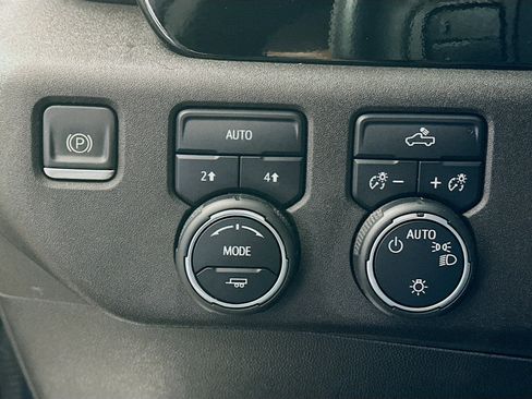 Used 2023 Chevrolet Silverado 1500 LT image 16