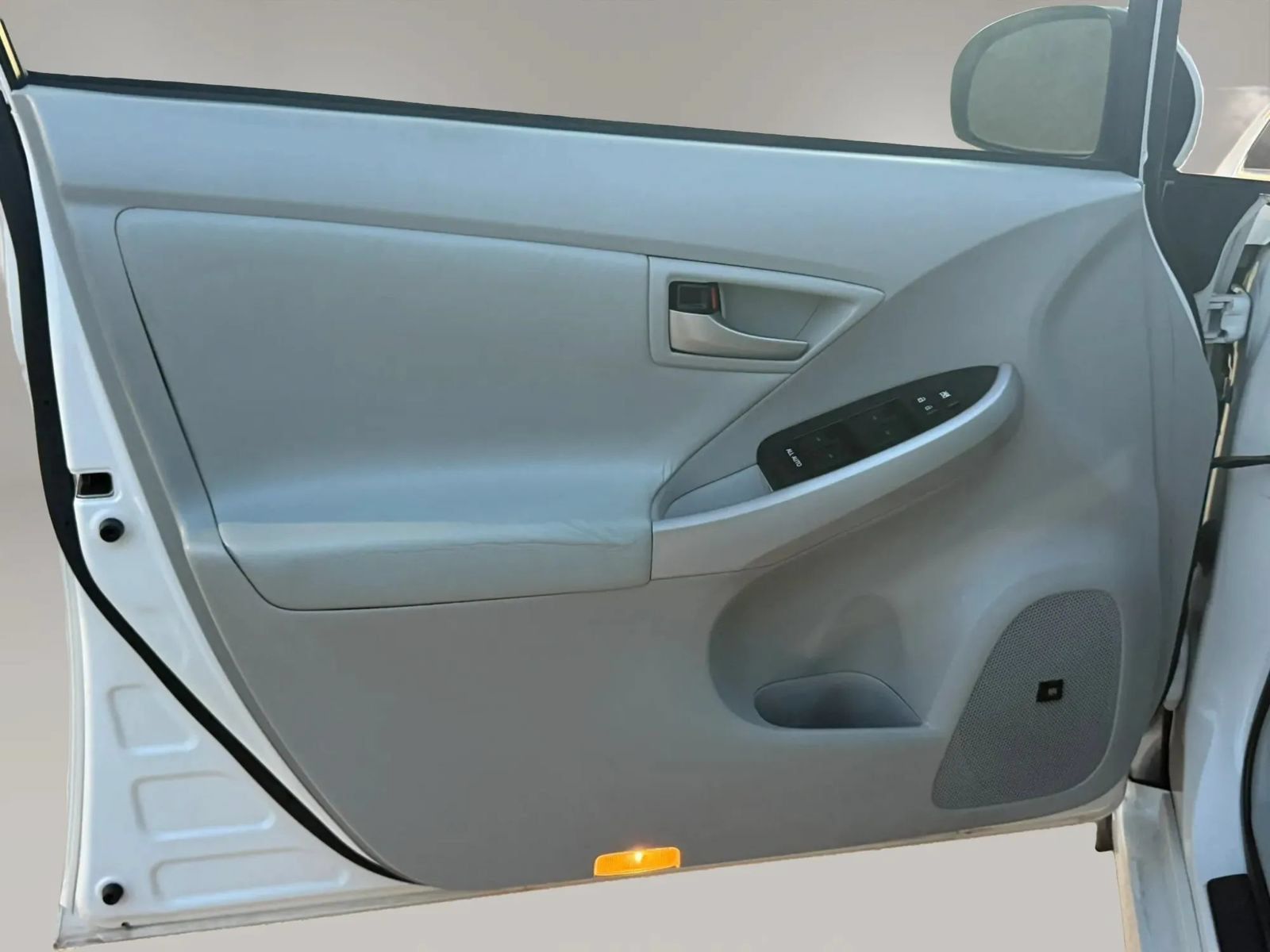 Used 2012 Toyota Prius Four w/ Deluxe Solar Roof Pkg FWD image 36