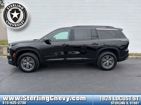 Used 2026 Chevrolet Traverse LT AWD/4WD image 2