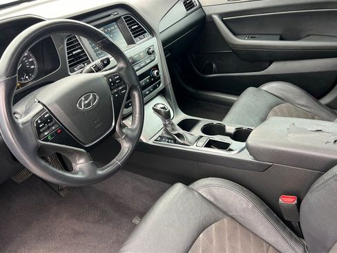 Used 2016 Hyundai Sonata Sport w/ Option Group 1V image 12