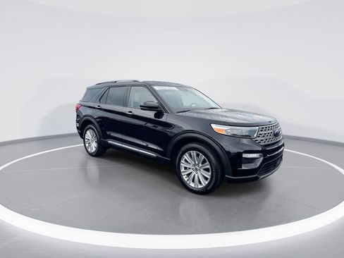 Used 2023 Ford Explorer Limited w/ Equipment Group 301A AWD/4WD image 2