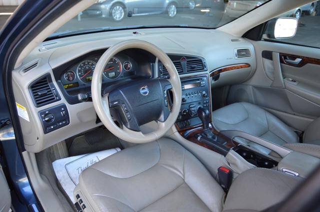 Used 2005 Volvo XC70 AWD/4WD image 13