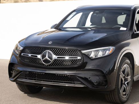 Used 2026 Mercedes-Benz GLC 300 image 6