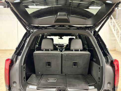 Used 2022 Cadillac XT6 Premium Luxury FWD image 24