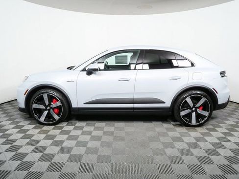 New 2026 Porsche Macan 4S Electric image 2