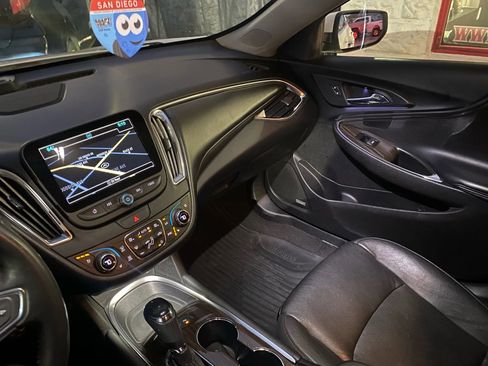 Used 2016 Chevrolet Malibu Premier w/ Driver Confidence Package image 8