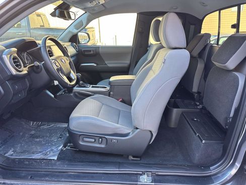 Used 2021 Toyota Tacoma SR5 image 5