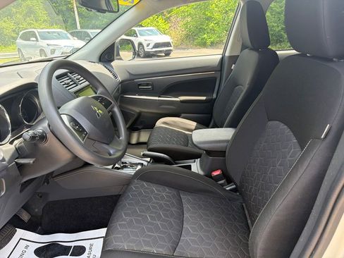 Used 2025 Mitsubishi Outlander Sport ES AWD/4WD image 14