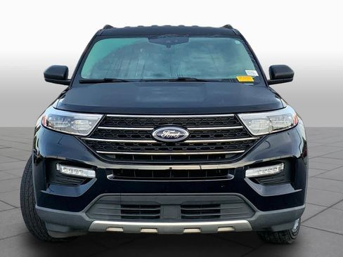 Certified 2020 Ford Explorer XLT w/ Equipment Group 202A RWD image 4