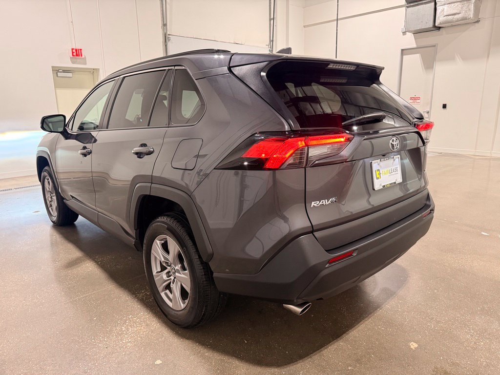 Used 2025 Toyota RAV4 XLE FWD image 7