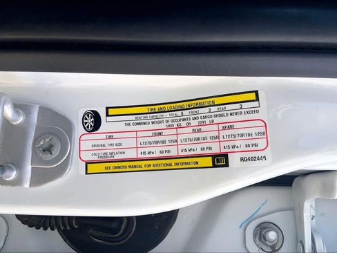 Used 2024 RAM 2500 Laramie w/ Safety Group AWD/4WD image 37