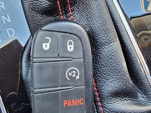 Used 2022 Jeep Compass Trailhawk w/ Trailhawk Convenience Group image 33