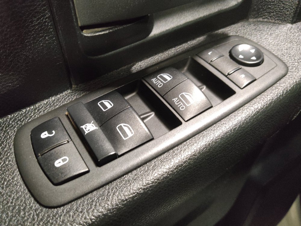 Used 2022 RAM 2500 Tradesman w/ Chrome Appearance Group AWD/4WD image 27